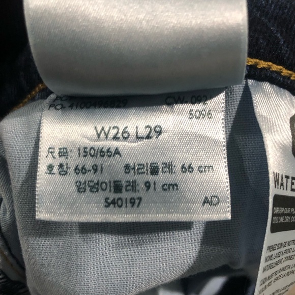 Levi’s 70’s High Ruse Slim Straight Leg Jeans Dark Wash Sz 26x29 - Picture 5 of 5